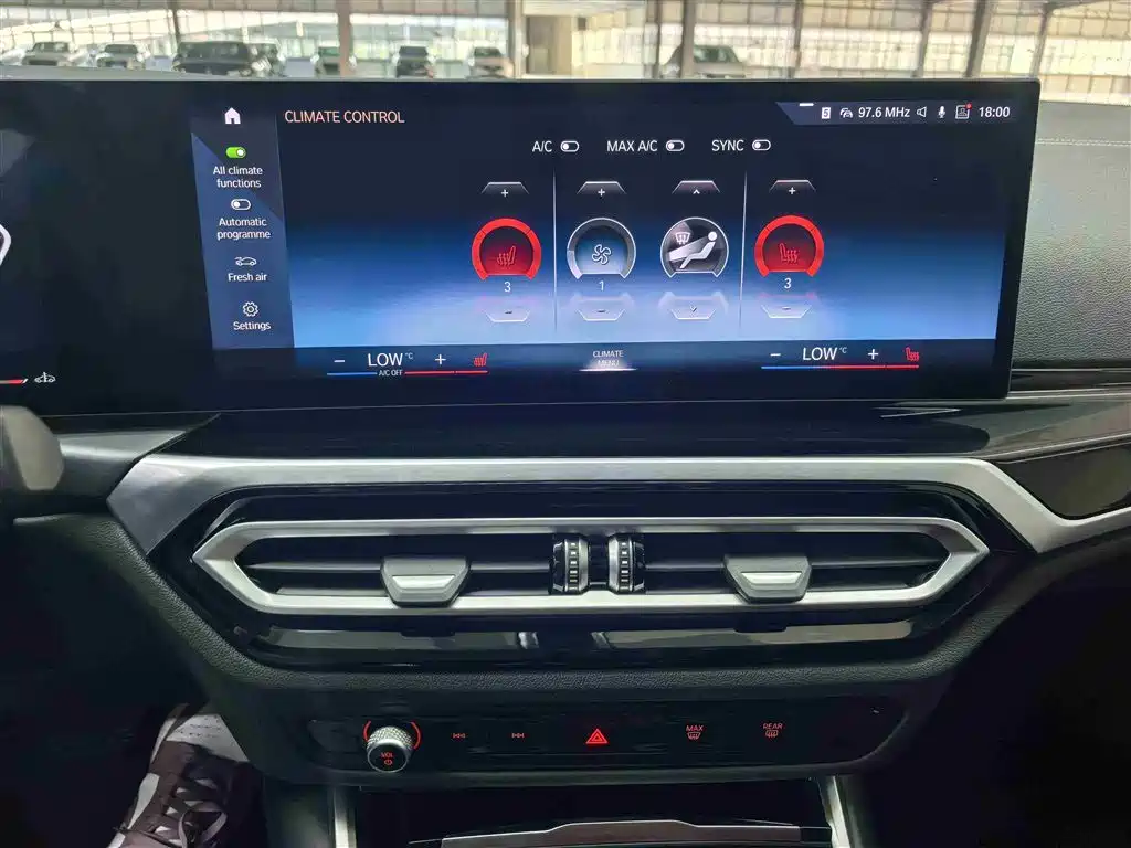 BMW 3 Series 2023 320Li M Sport Package фото 10