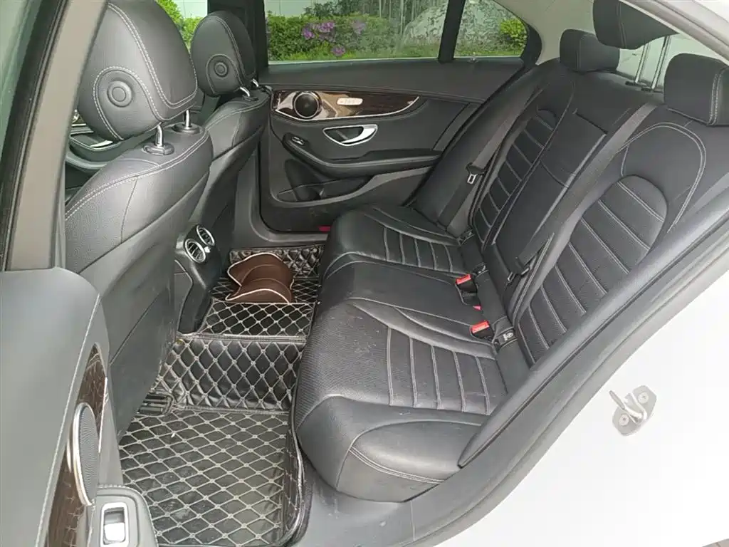 Mercedes-Benz C-Class 2017 C 180 L фото 16