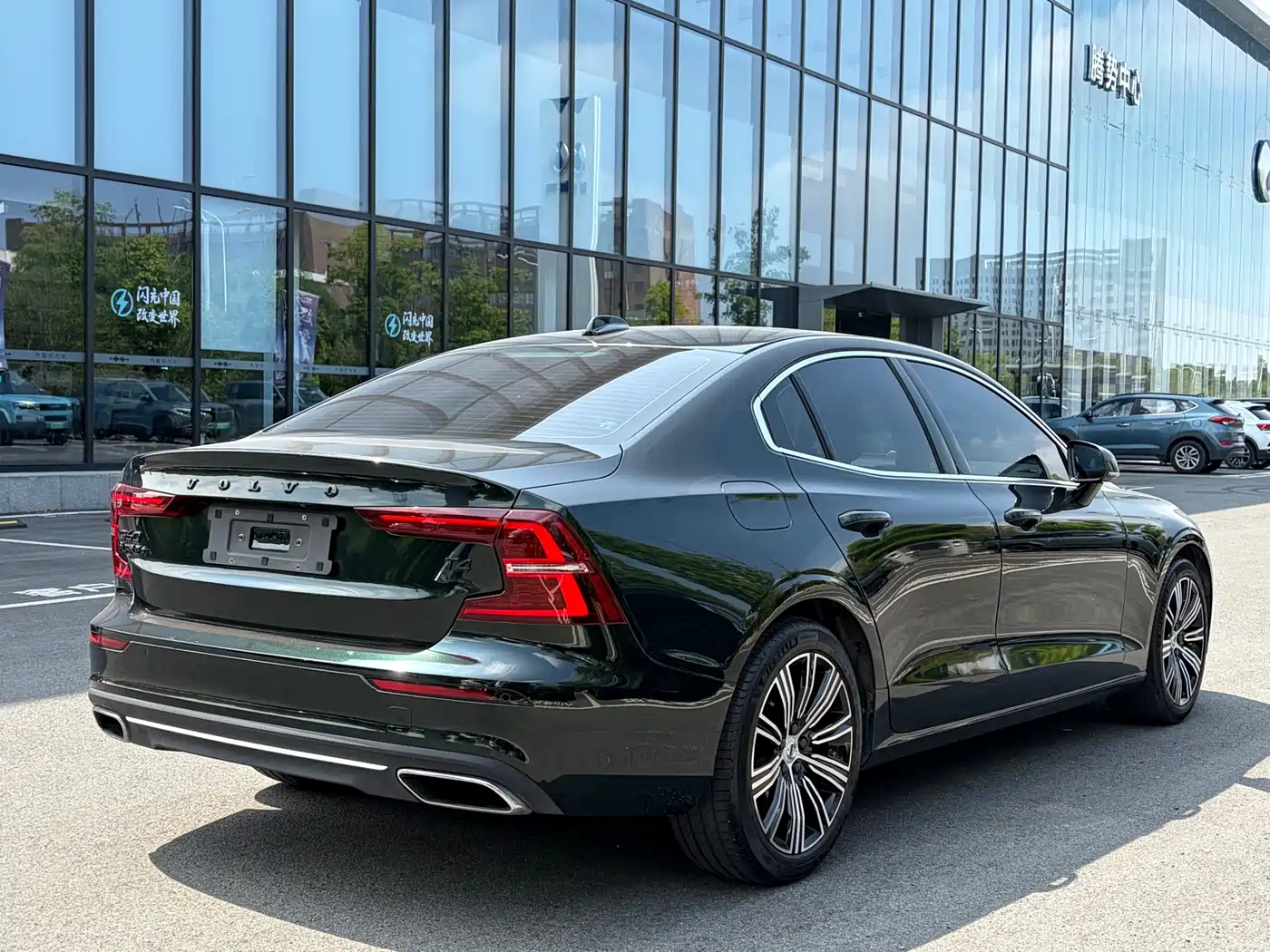 VOLVO S60
