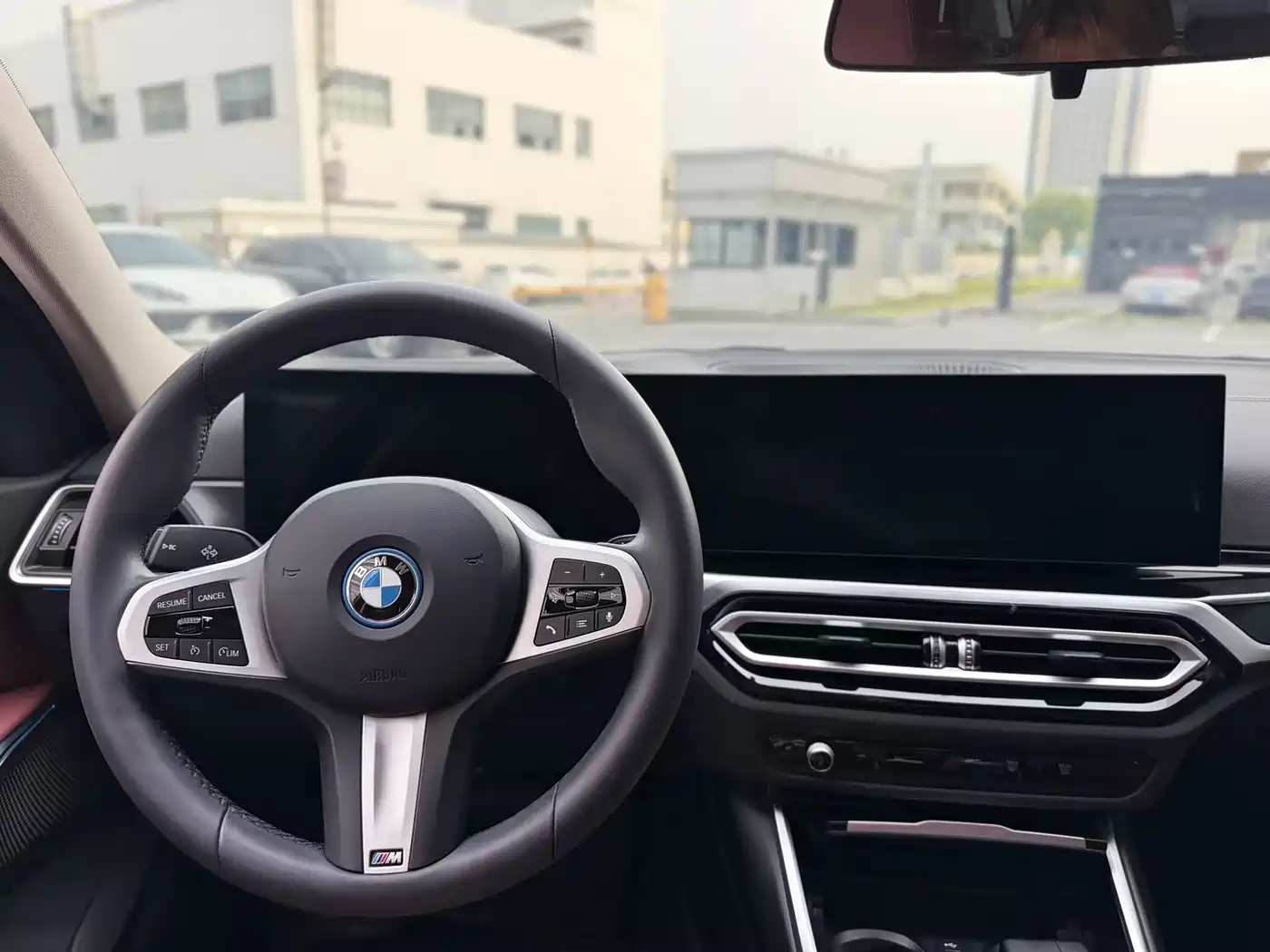 BMW i3 2024 eDrive 35 L фото 11