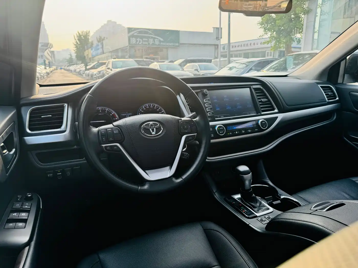 Toyota Highlander 2017 2.0T 4WD Premium 7-Seater фото 16