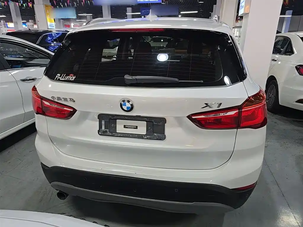 BMW X1 2016 sDrive18Li Premium Model фото 6