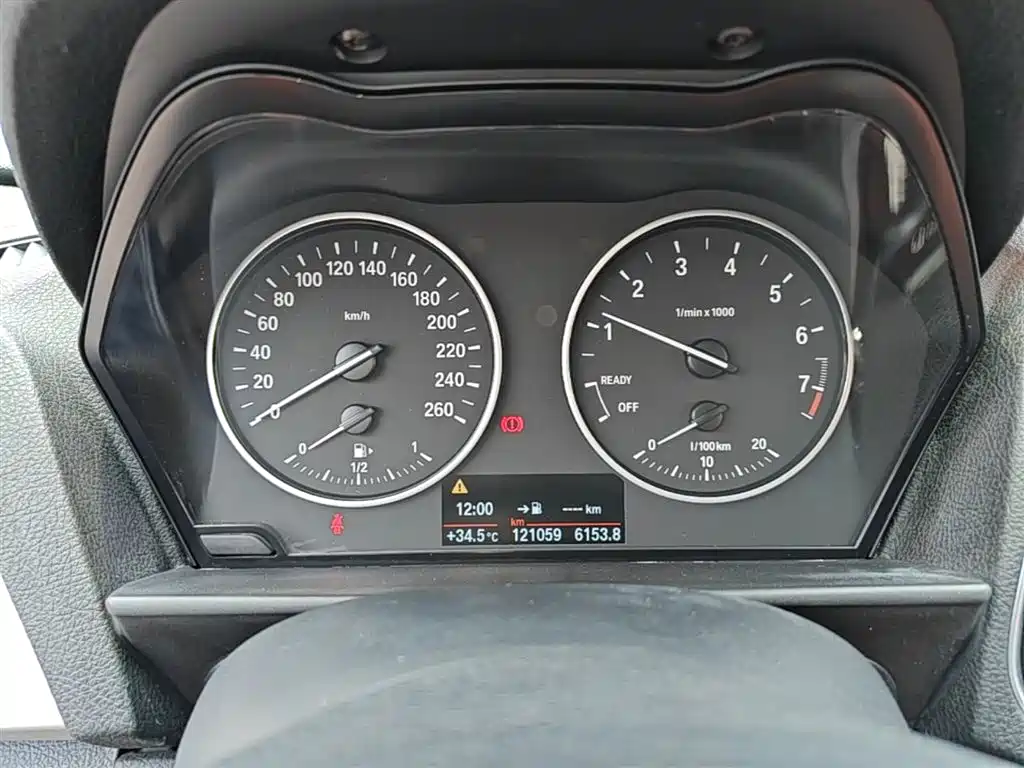 BMW 1 Series (Import) 2016 118i Leading фото 12
