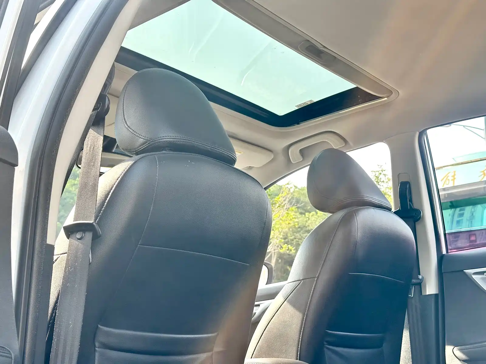 Фото 24 - Geely Vision