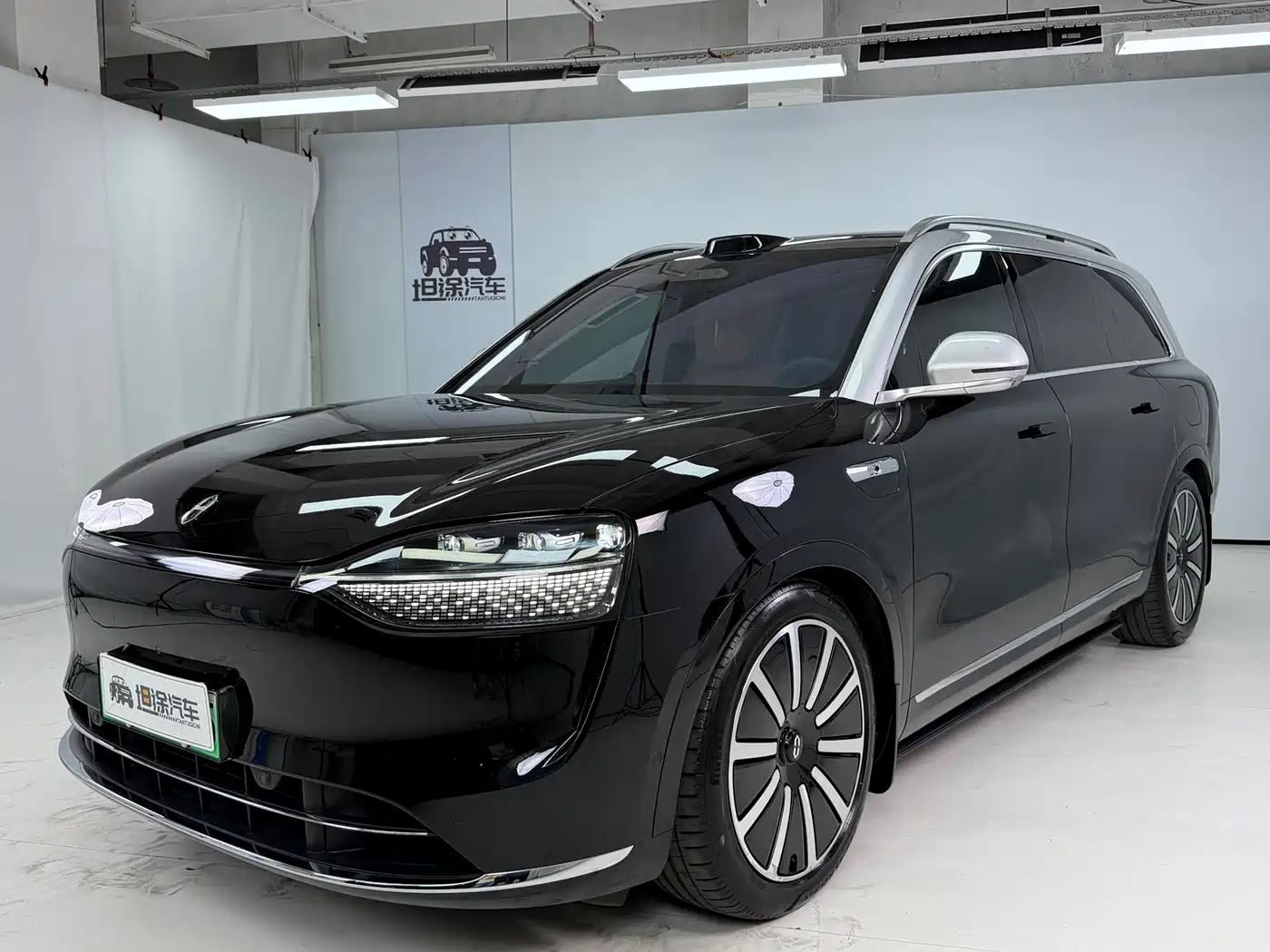 AITO Wenjie AITO M9 2024 Range Extender Max Edition 42kWh 6-seater