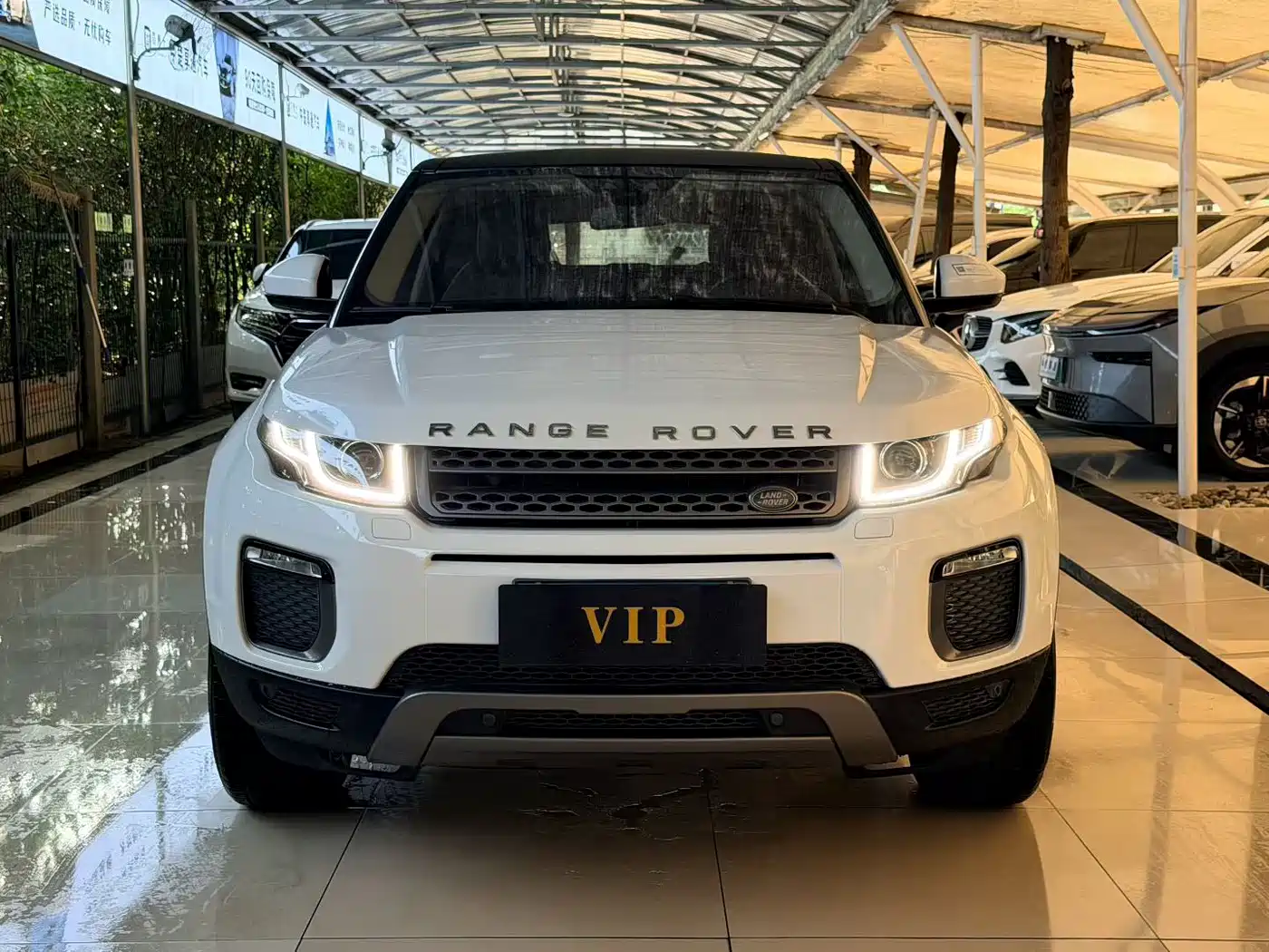 Фото 2 - Land Rover Range Rover Evoque