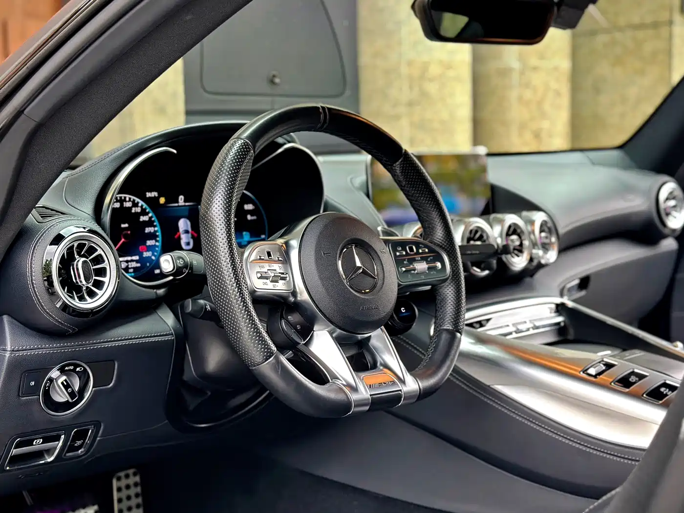 MERCEDES-BENZ AMG GT