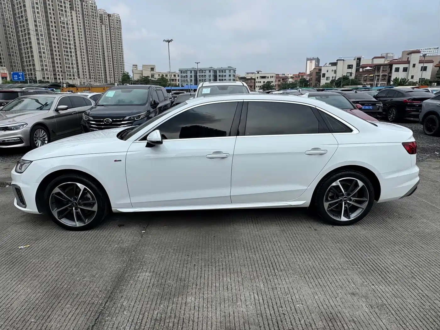 Audi A4L 2022 40 TFSI Luxury Dynamic фото 8