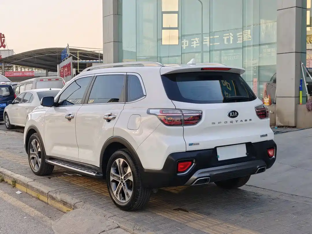 Kia Sportage 2019 2.0L Automatic Smart Luxury Edition фото 12