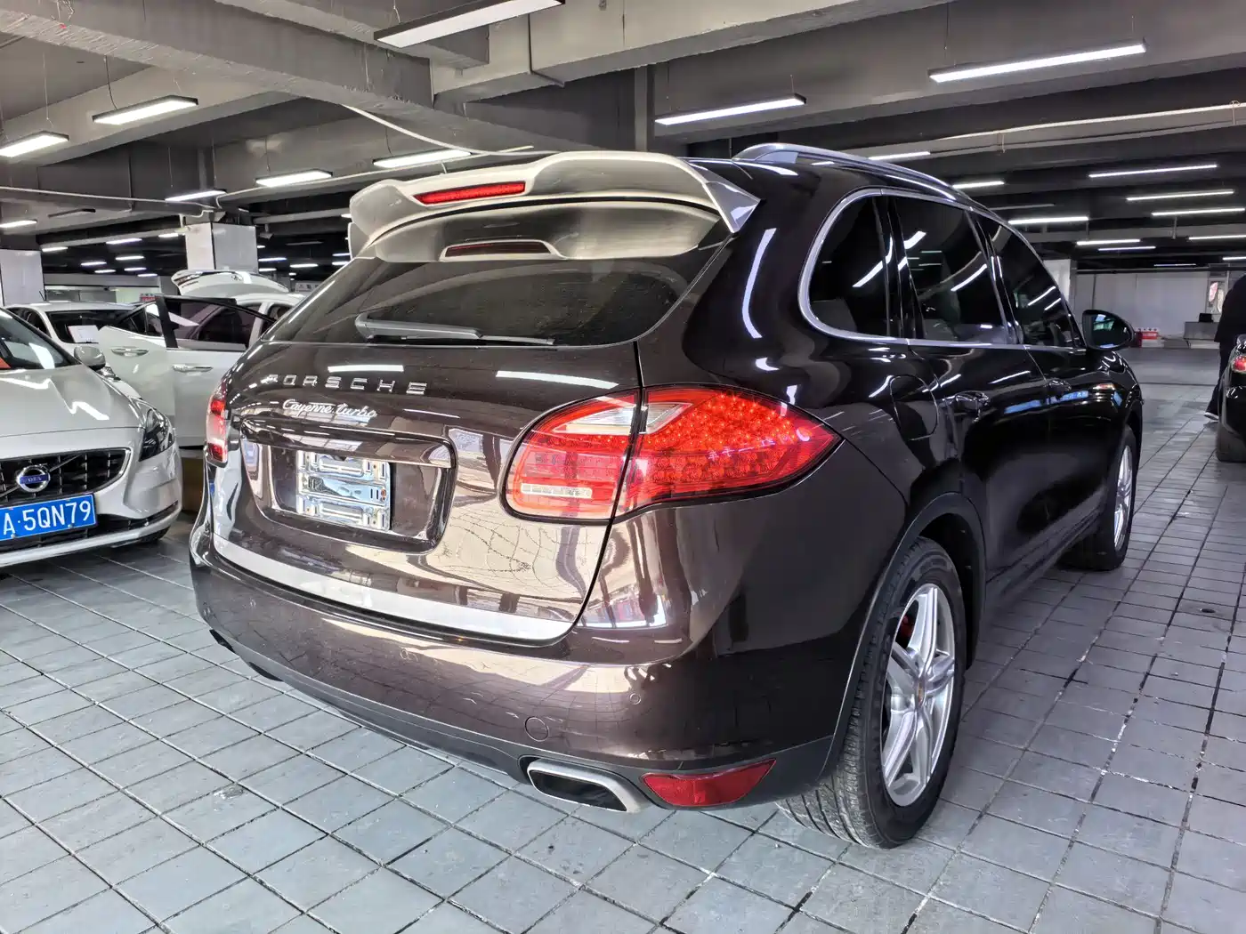 Porsche Cayenne 2014 Cayenne Platinum Edition 3.0T фото 15