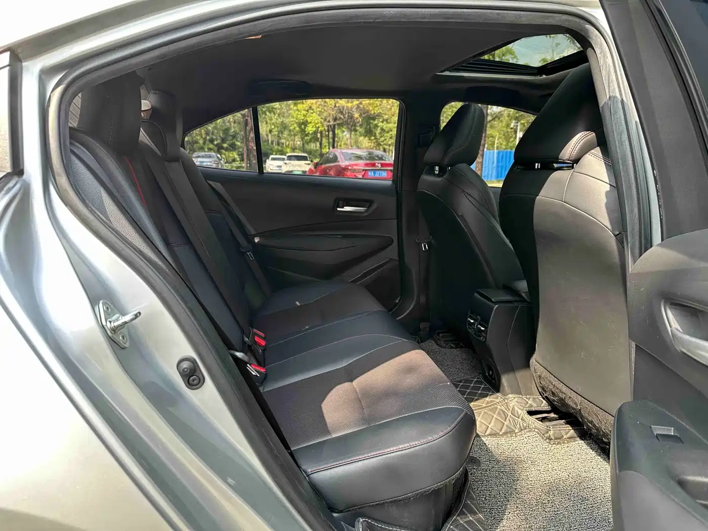 Toyota Levin 2022 Dual Engine 1.8H E-CVT Sport Edition фото 13