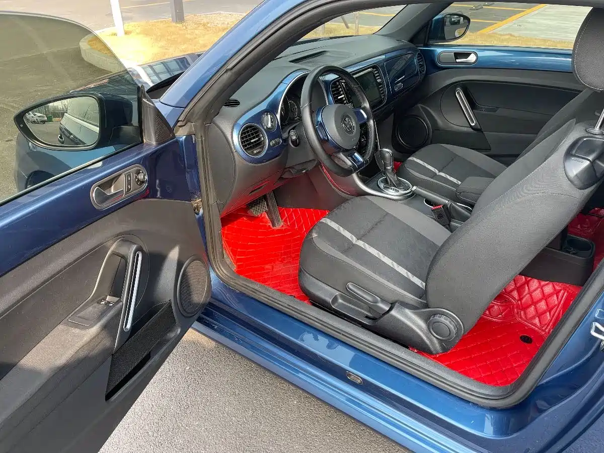 Volkswagen Beetle 2018 180TSI Easy Joy Edition фото 14