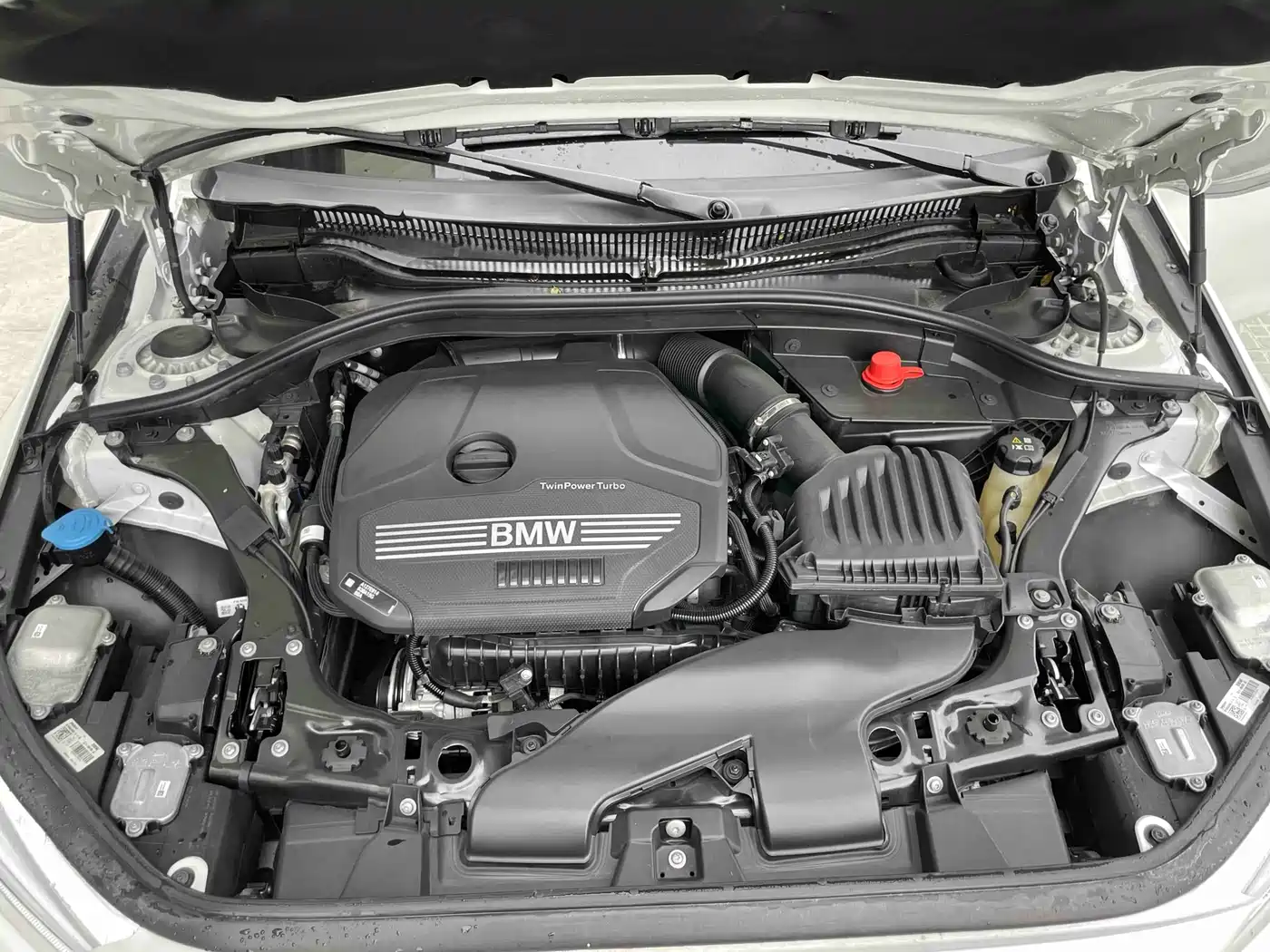 BMW 1 Series 2023 120i M Sport Shadow Edition фото 27