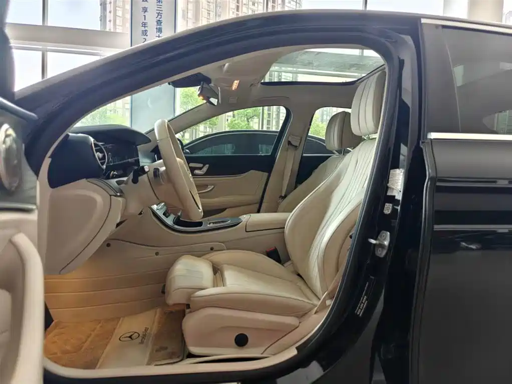 Mercedes-Benz E-Class 2022 E 300 L Fashion фото 11