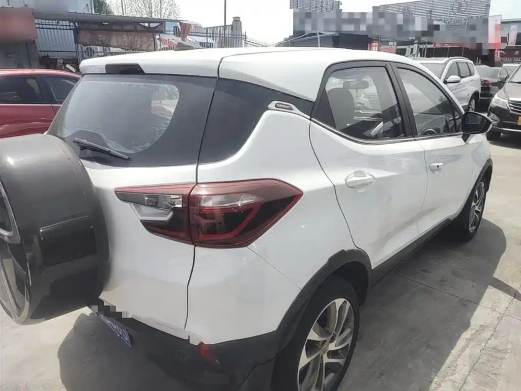 BYD Yuan 2017 1.5L Auto Cool Connect фото 7