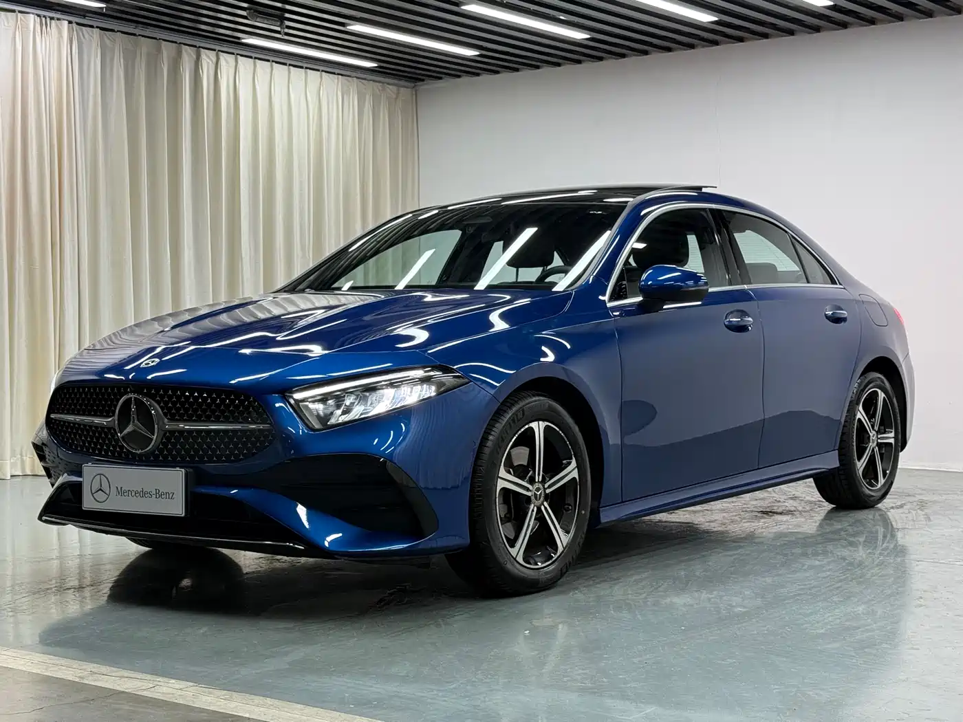 Mercedes-Benz A-Class 2024 A 200 L Fashion Edition