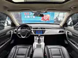 Фото 13 - Geely Atlas