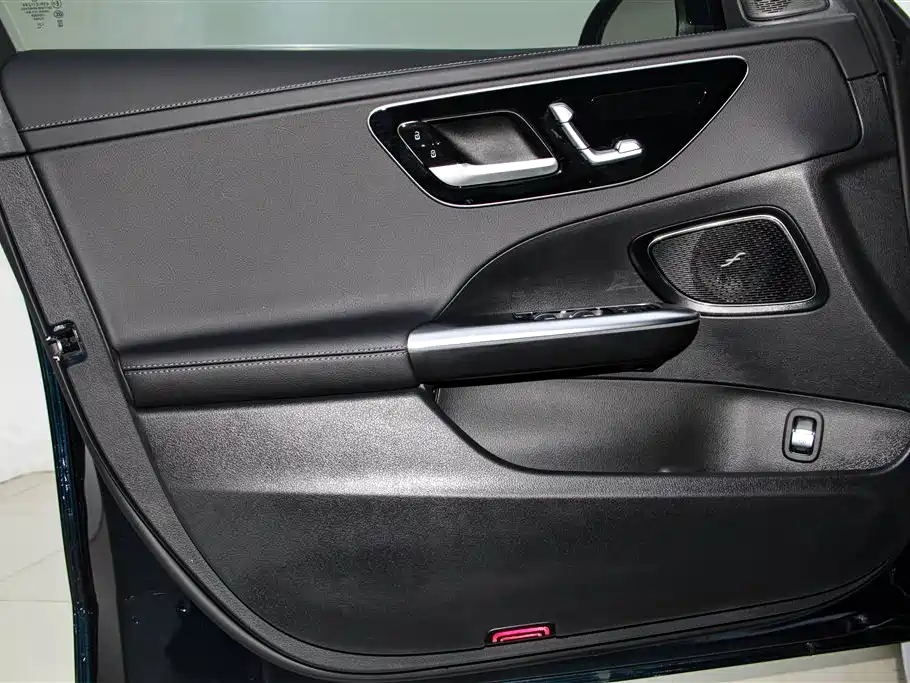 Mercedes-Benz C-Class 2025 C 260 L Sport Edition фото 17