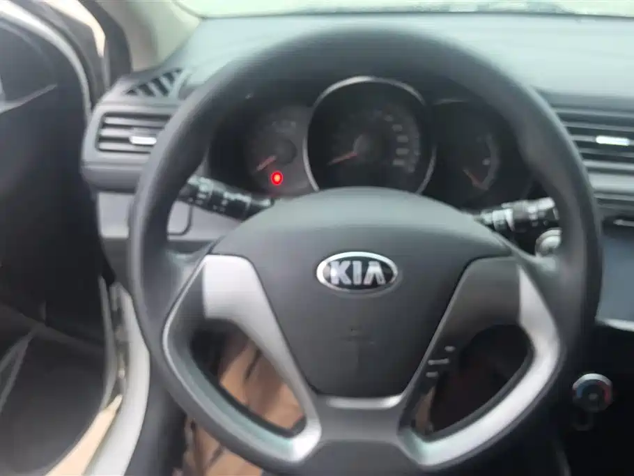 Kia K2 2015 Hatchback 1.4L AT GLS фото 15