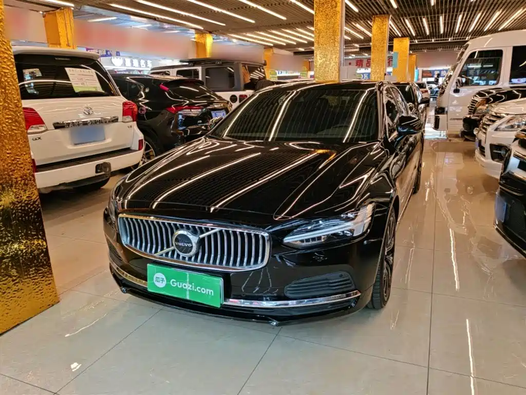 VOLVO S90 PLUG-IN HYBRID