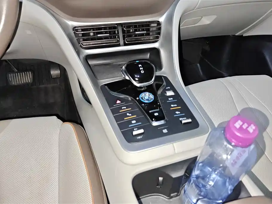 BYD Song Pro New Energy 2023 Champion Edition DM-i 110KM Excellence фото 16