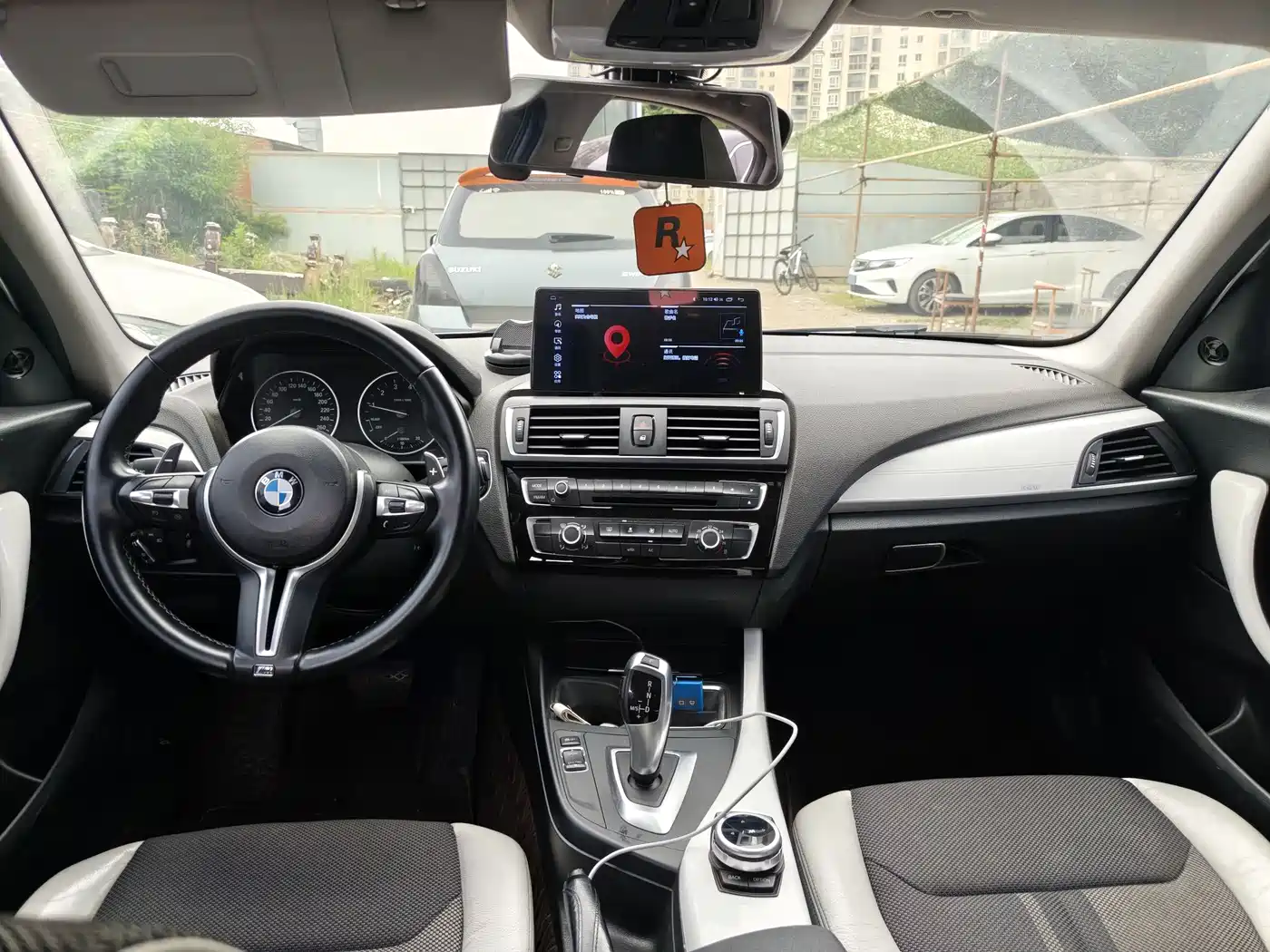 BMW 1 Series (Import) 2015 118i Urban Design Package фото 7
