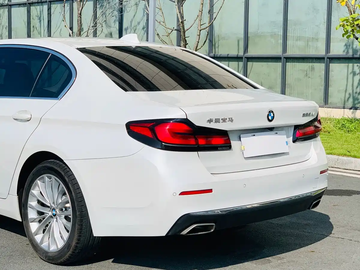 BMW 5 Series, миниатюра 7