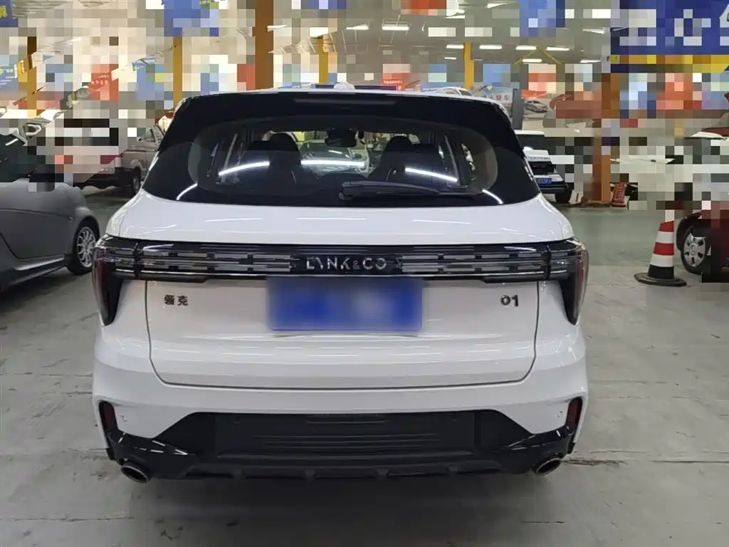 Lynk & Co 01 2023 2.0TD 2WD Asian Games Edition фото 6