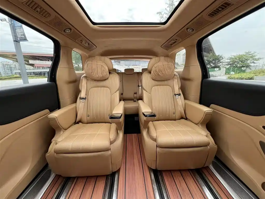 Voyah Auto Voyah Dreamer 2025 PHEV AWD Flagship Kunpeng Edition фото 8