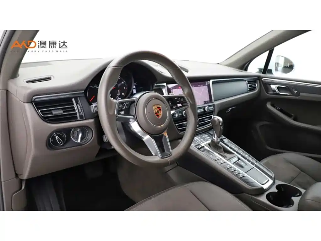 Porsche Macan 2018 Macan 2.0T фото 6