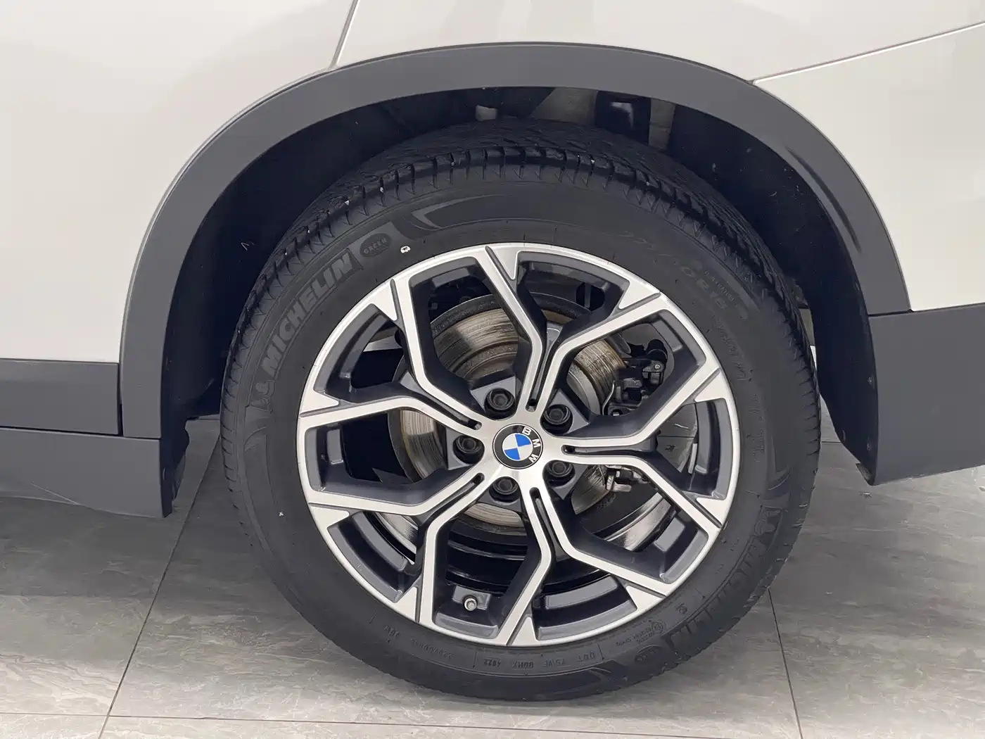 BMW X1 2022 sDrive25Li Leading фото 19