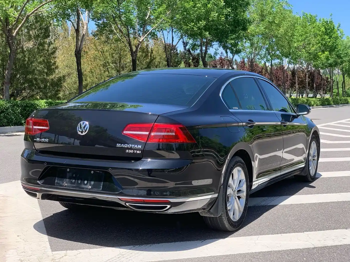 Volkswagen Magotan 2018 Facelift 330TSI DSG Luxury фото 10