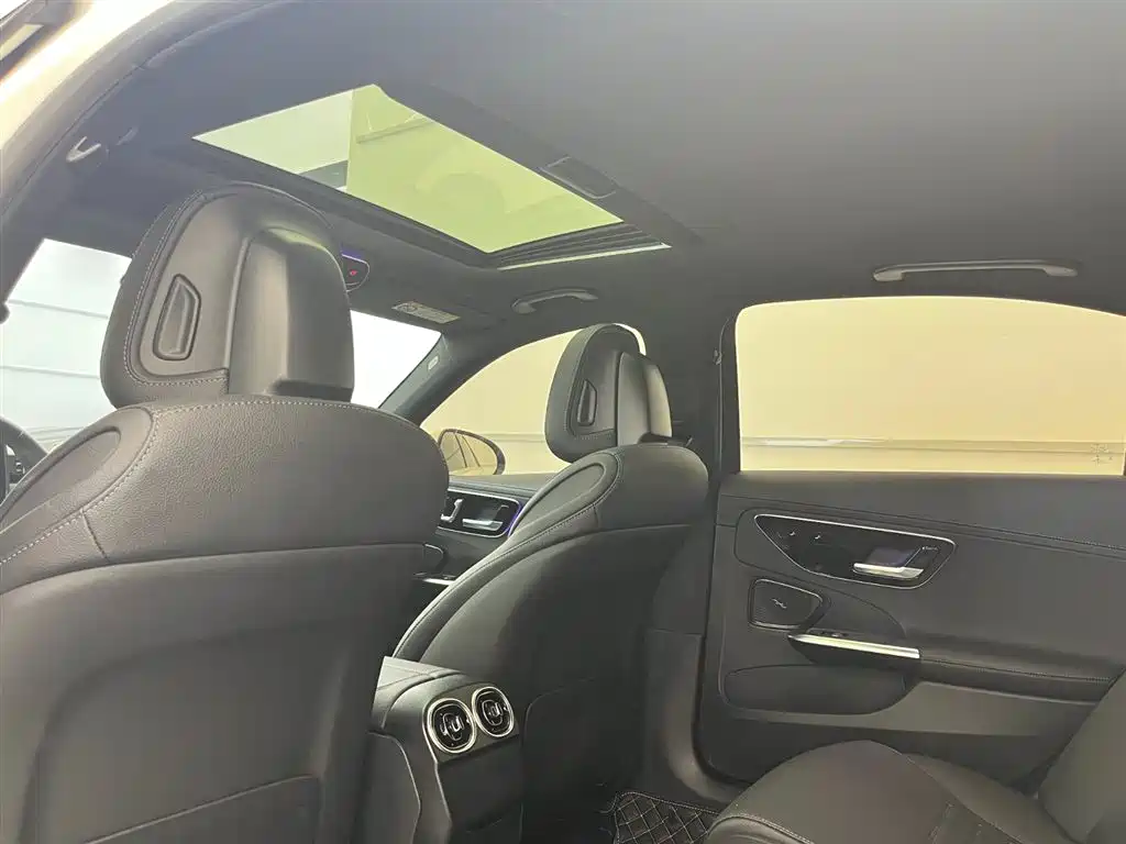 Mercedes-Benz C-Class 2023 C 200 L Sport фото 12
