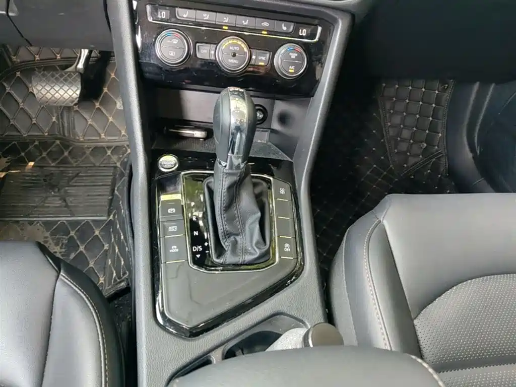 Volkswagen Tharu 2020 Model 280TSI 2WD Luxury Plus China VI фото 14