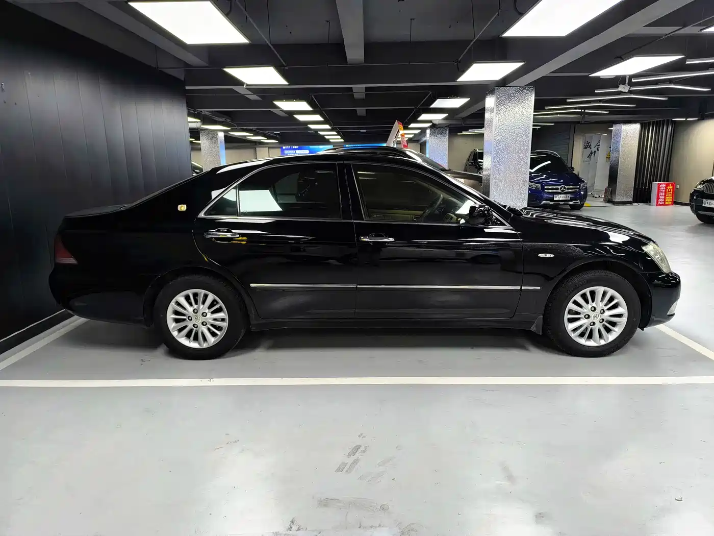 Toyota Crown 2009 2.5L Royal Special Enhanced Edition фото 4