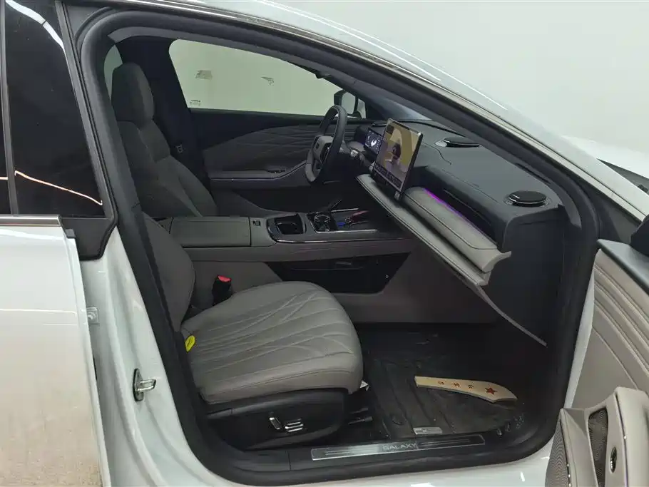 GEELY GALAXY GALAXY SPARKLE 8