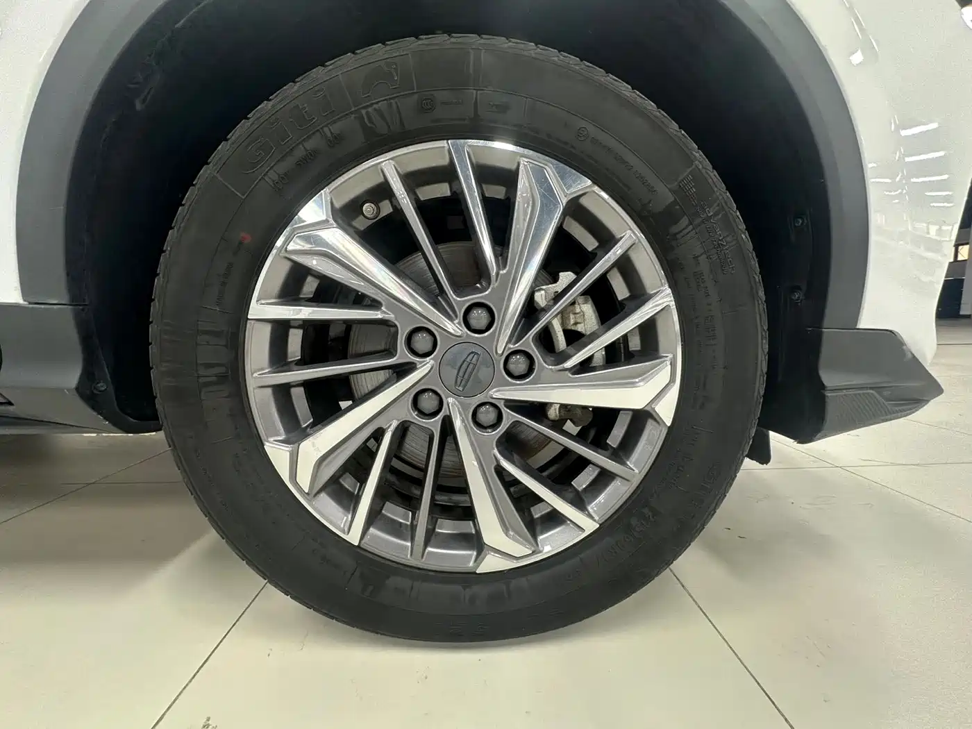 GEELY AUTOMOBILE BINYUE