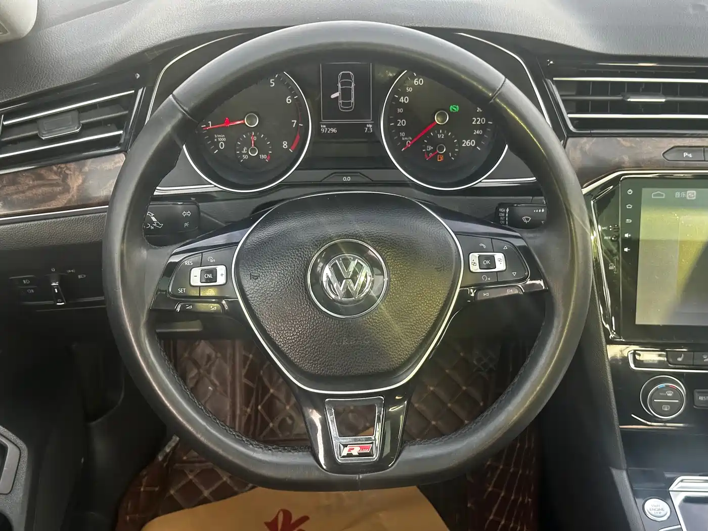 Volkswagen Magotan 2017 330TSI DSG Luxury фото 7