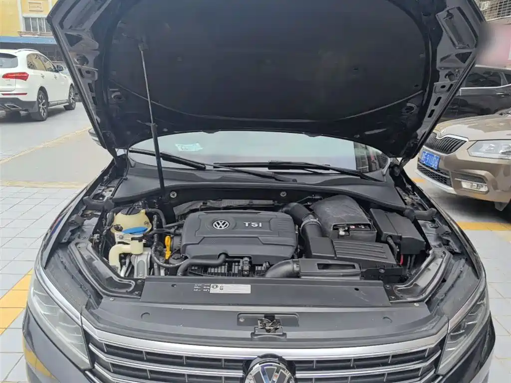 Volkswagen Passat 2016 330TSI DSG Honor Edition фото 20
