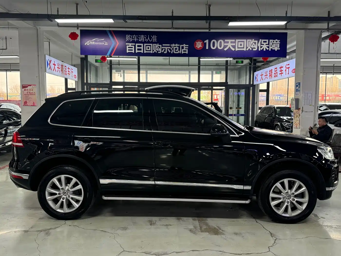 Volkswagen Touareg 2017 3.0TSI Explorer Edition фото 4