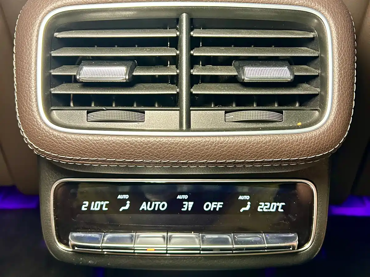 Mercedes-Benz GLS 2023 GLS 450 4MATIC Fashion Edition фото 32