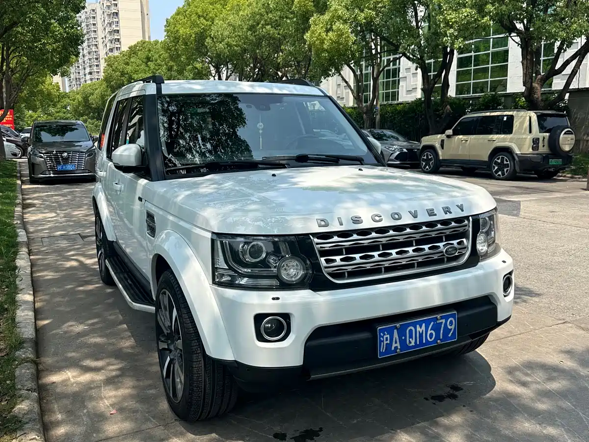 Land Rover Discovery 2015 3.0 SDV6 HSE Diesel фото 2