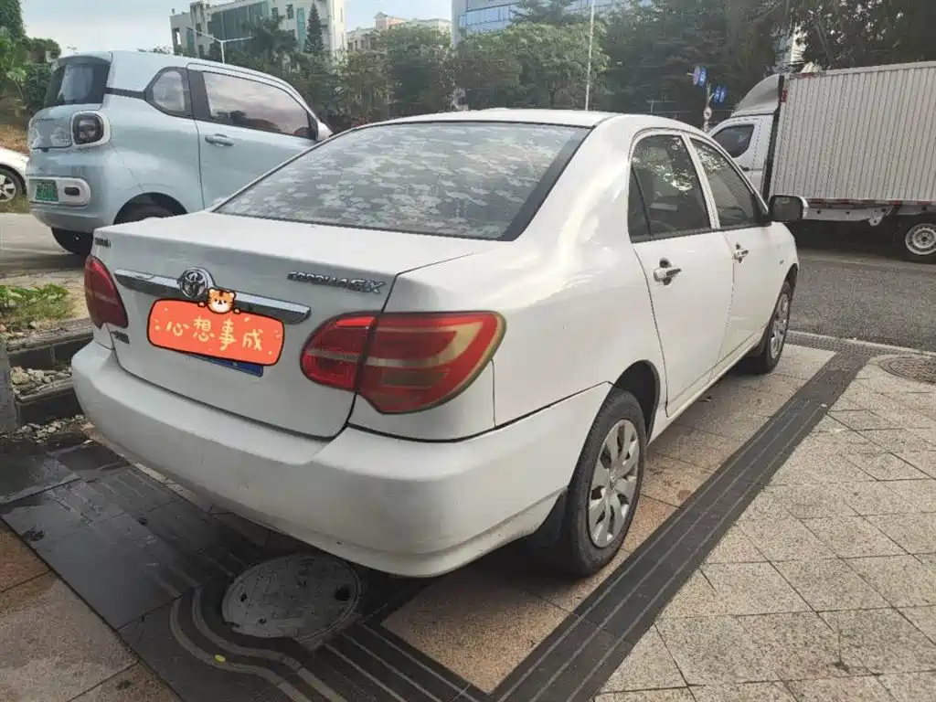 Toyota Corolla 2013 1.6L Automatic Luxury фото 4