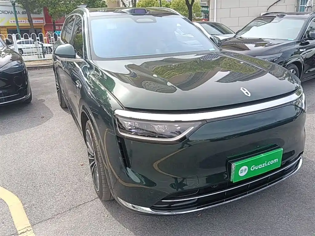 AITO Wenjie AITO M8 2025 Range Extender Max+ Edition 53.4kWh 5-seater фото 4