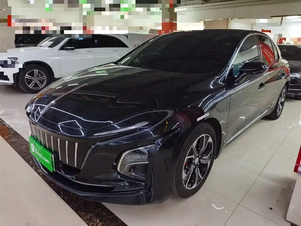 Hongqi E-QM5 2023 Basic Travel Edition фото 2