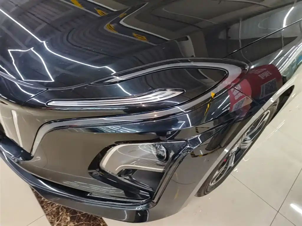Hongqi E-QM5 2023 Basic Travel Edition фото 24