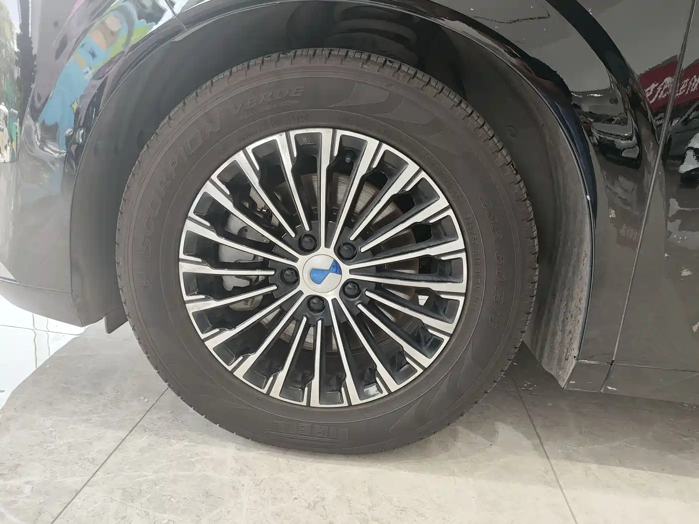Denza D9 2024 DM-i 980 AWD Prestige фото 16