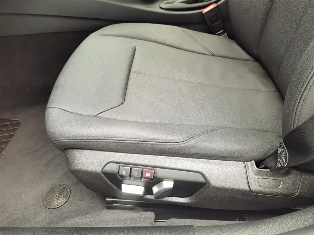BMW 3 Series 2016 320Li Progressive фото 20