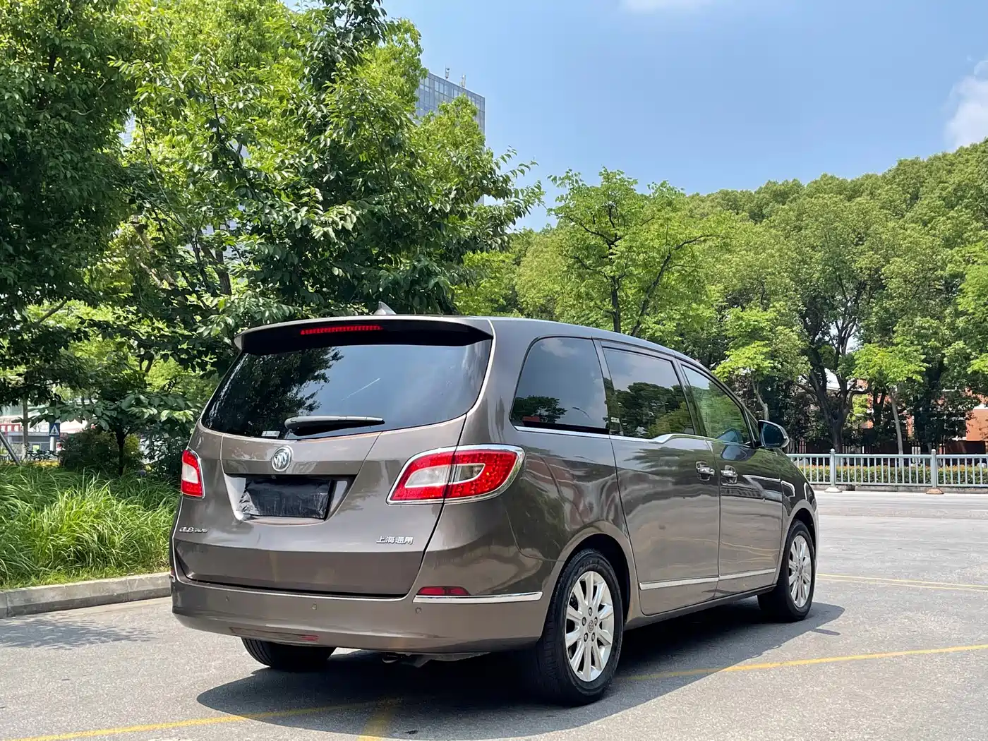 Buick GL8 2013 3.0L GT Luxury Business Elegance Edition фото 4