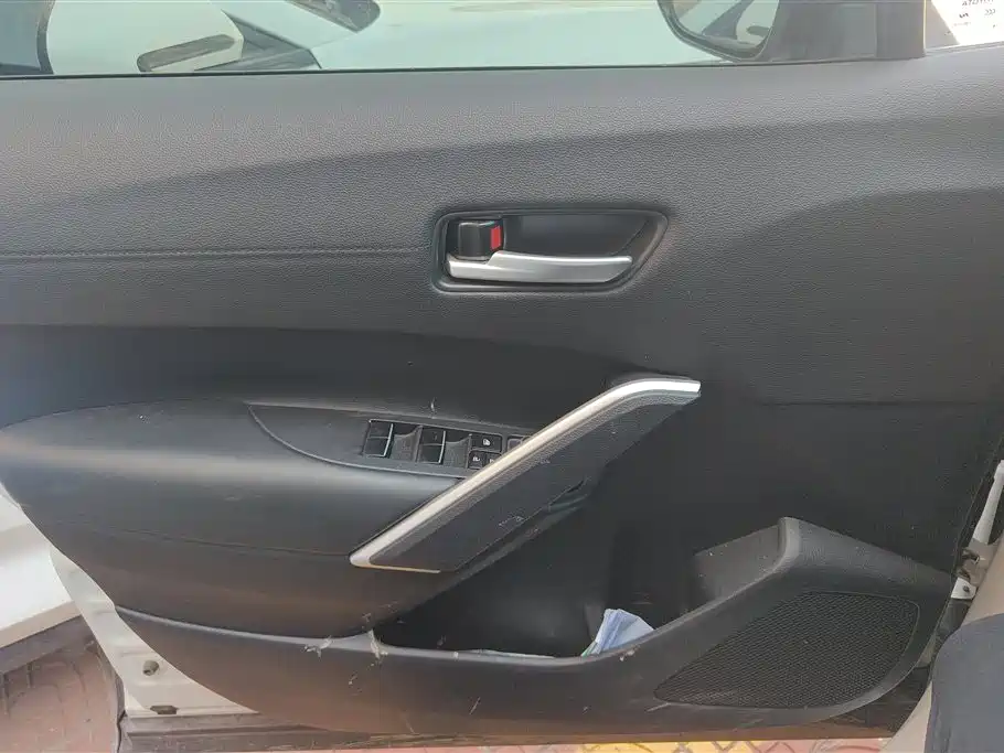 Toyota Frontlander 2023 2.0L Smart Hybrid Dual Engine Luxury Edition фото 7